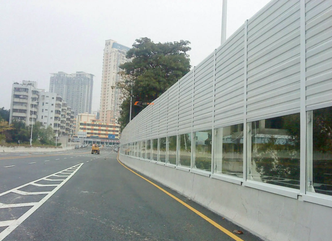 道路橋梁聲屏障3.png