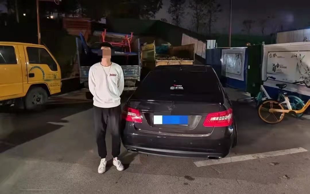 男子駕駛經(jīng)過改裝的小車參加聚會(huì)，被當(dāng)場(chǎng)查獲。通訊員供圖